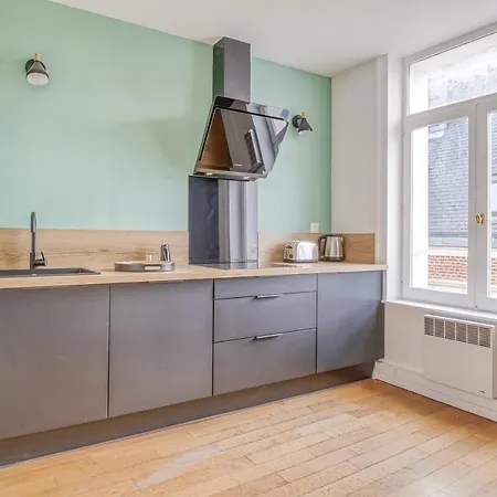 Nocnoc - Le Soprano, Monnaie Lejlighed